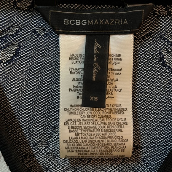 BCBG bandage dress with gradient design in XS - Picture 5 of 6